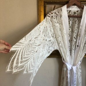 SALE: Vintage lace robe or kimono with satin trim